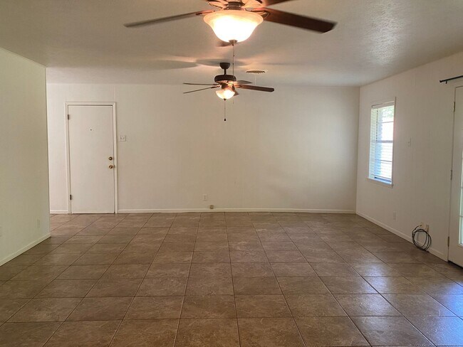 807 Forest Dr in Belton, TX - Building Photo - Building Photo