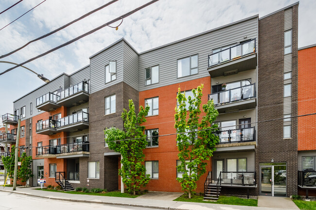 70 Saint-Ferdinand Rue in Montréal, QC - Building Photo - Building Photo