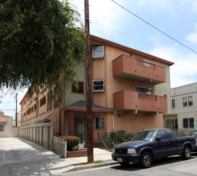 430 Gaviota Ave in Long Beach, CA - Building Photo - Building Photo