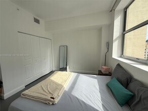 111 E Flagler St in Miami, FL - Building Photo - Building Photo