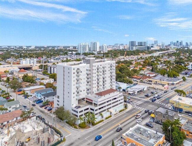 2217 NW 7th St in Miami, FL - Building Photo - Building Photo