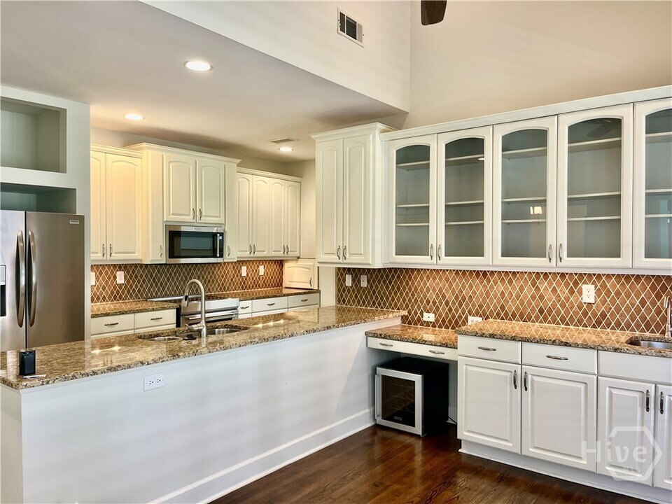 14 Sparnel Rd in Savannah, GA - Building Photo