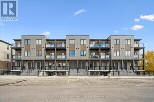 940 St David St N in Centre Wellington, ON - Building Photo