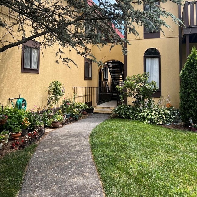 property at 7 Granada Crescent
