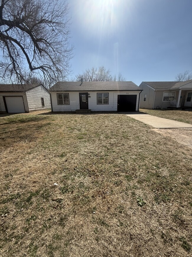 property at 2713 W Maine St