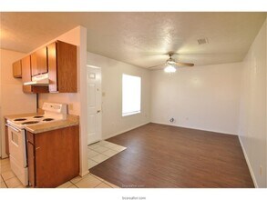 3304 Normand Dr in College Station, TX - Building Photo - Building Photo