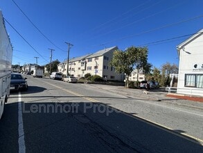 871-871 Middlesex St in Lowell, MA - Foto de edificio - Building Photo