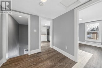 16 Albert St N in Orillia, ON - Building Photo - Building Photo