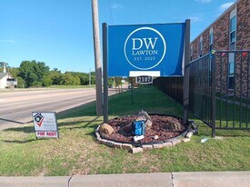 2107 NW 38th St in Lawton, OK - Building Photo