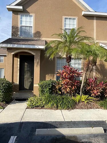 6563 Marlberry Way in Largo, FL - Building Photo