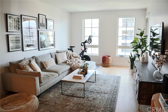 722 Americana Way-Unit -531 in Glendale, CA - Building Photo