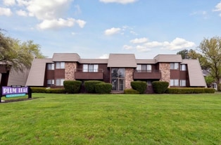 5560 Heatherdowns Blvd in Toledo, OH - Building Photo