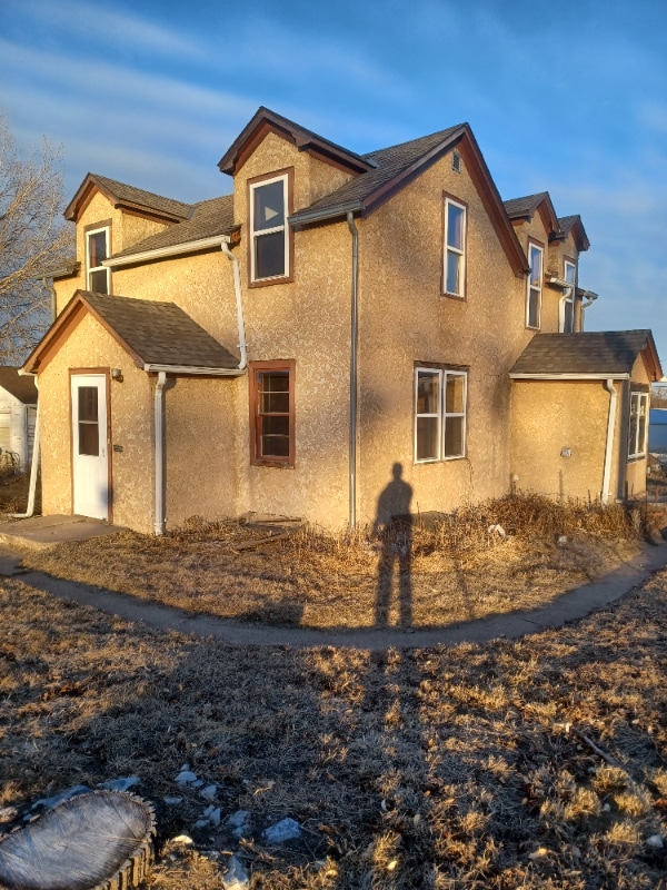 property at 539 S 1st St