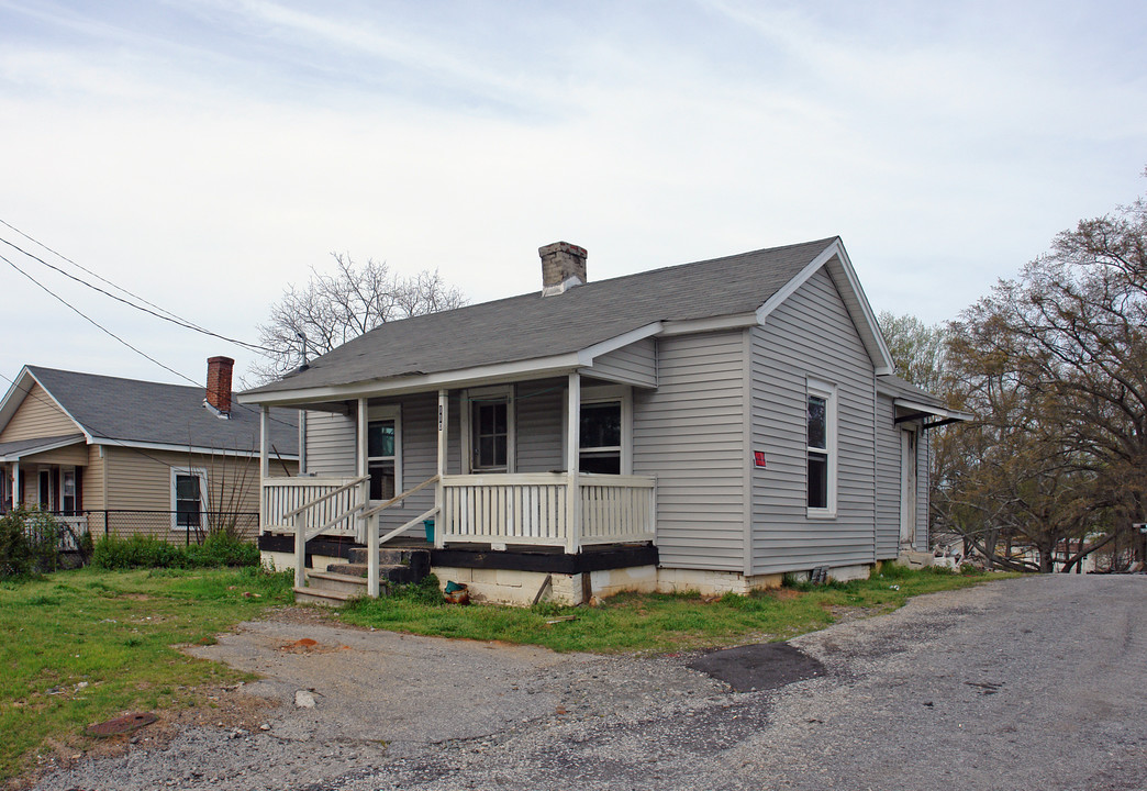 104 Wilbur St in Easley, SC - Building Photo