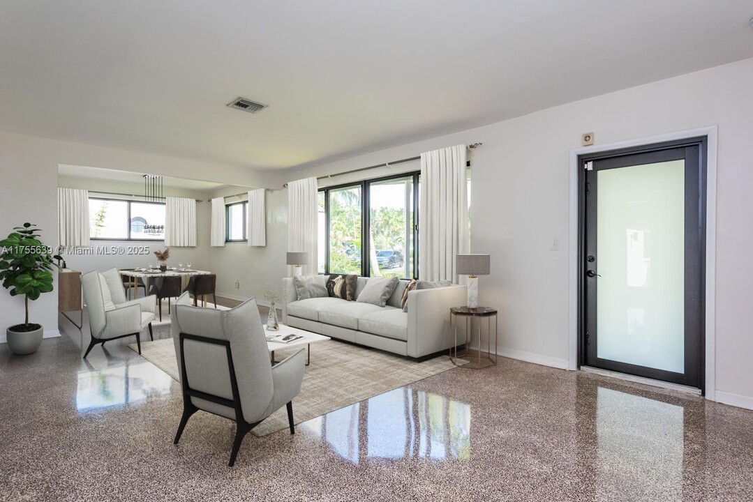 454 NE 93rd St in Miami Shores, FL - Building Photo