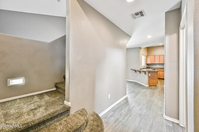 8053 W Waltann Ln in Peoria, AZ - Building Photo - Building Photo