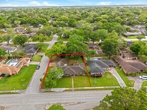 4501 Willowbend Blvd in Houston, TX - Building Photo - Building Photo