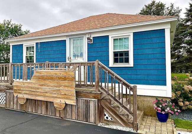 34 Ellery Ave in Middletown, RI - Building Photo - Building Photo