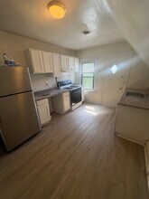 5117 Gwynn Oak Ave, Unit 3 in Baltimore, MD - Building Photo - Building Photo