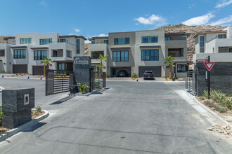 Seneca at Southern Highlands in Las Vegas, NV - Foto de edificio - Building Photo