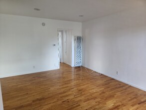 1025 Idaho Ave in Santa Monica, CA - Building Photo - Building Photo