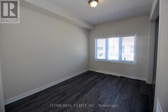 74 Harmony Wy in Thorold, ON - Building Photo - Building Photo