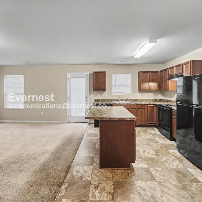 1578 Onalee Dr in Hampton, GA - Building Photo - Building Photo