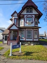 16 W Pulteney Sq, Unit 201 in Bath, NY - Building Photo