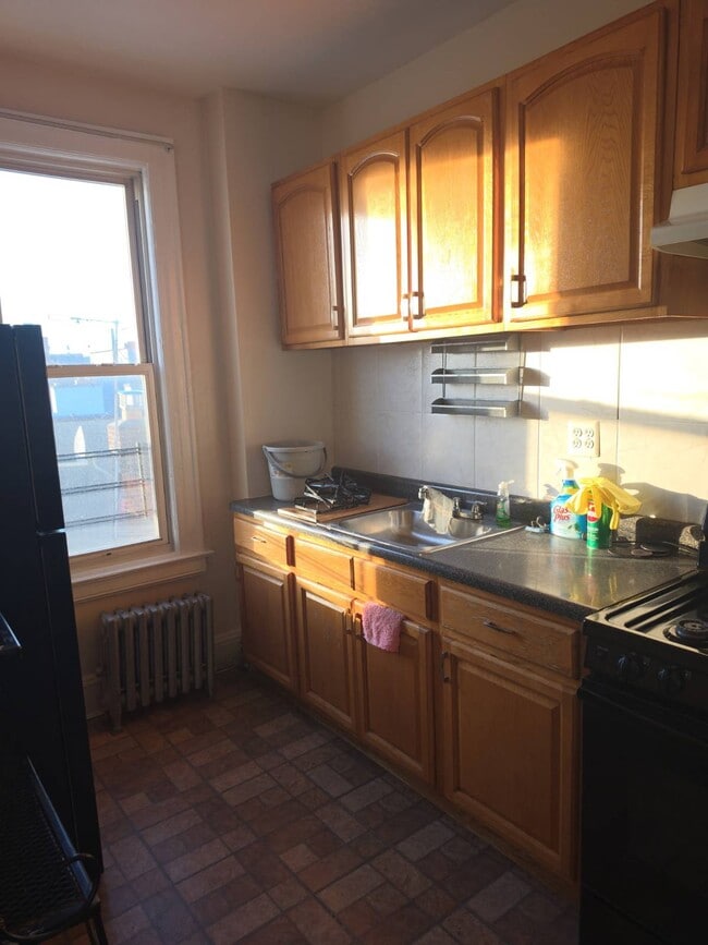 47-01 30th Ave. in Queens, NY - Building Photo - Building Photo