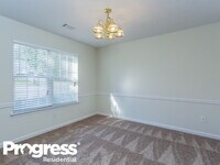 275 Chestnut Dr photo'