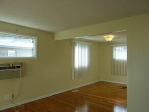 1211 W Dalke Ave in Spokane, WA - Foto de edificio - Building Photo