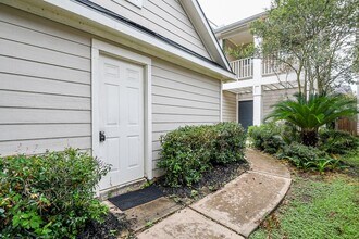 5830 Silver Oak in Missouri City, TX - Building Photo - Building Photo