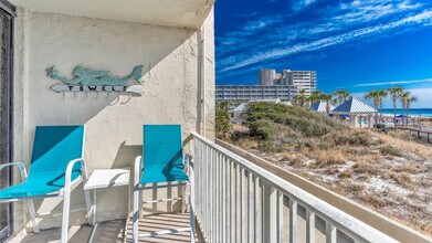 7205 Thomas Dr in Panama City Beach, FL - Building Photo - Building Photo