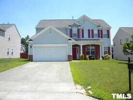 402 Treybrooke Dr in Morrisville, NC - Building Photo