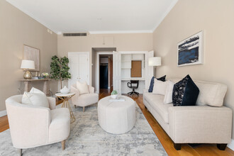 160 Commonwealth Ave, Unit 305 in Boston, MA - Building Photo - Building Photo