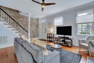 415 Price St in Savannah, GA - Building Photo - Building Photo