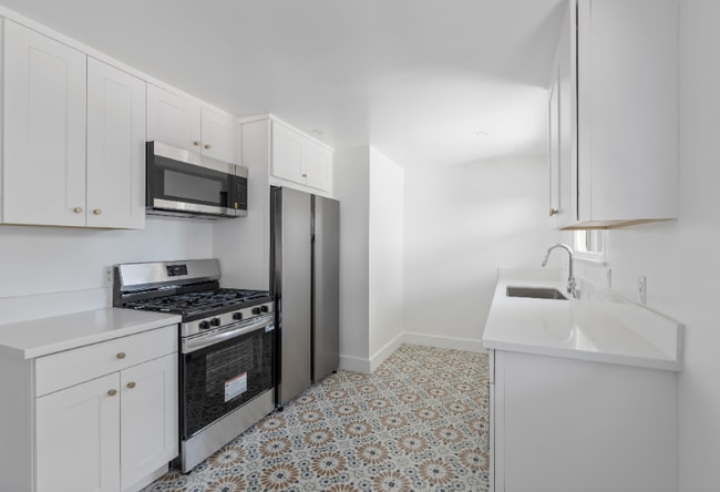 property at 1446 E Topeka St