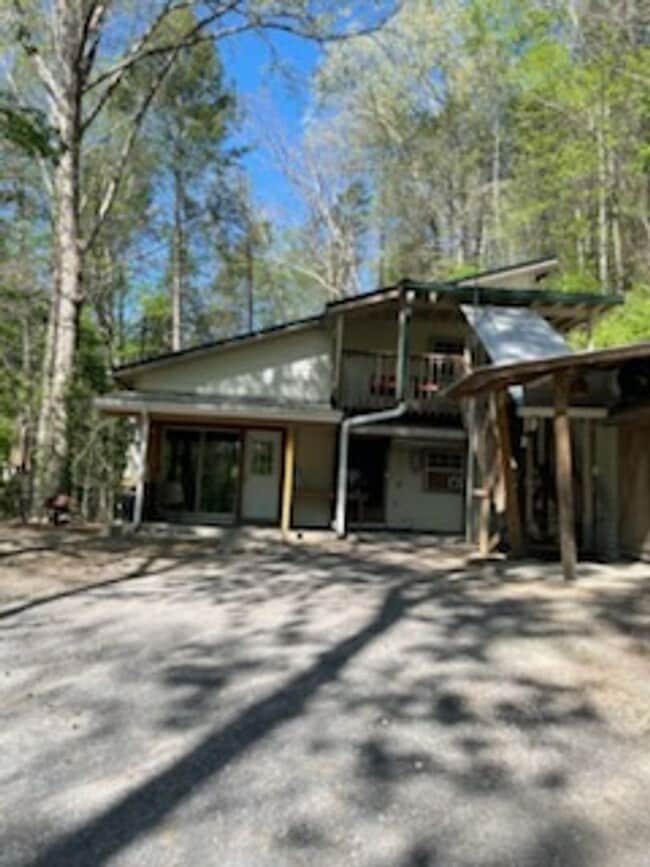 2560 C P Howard Dr in Sevierville, TN - Building Photo - Building Photo