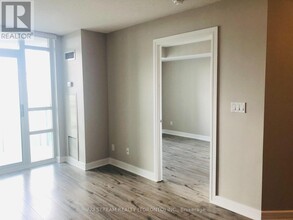 18-1418 Harrison Garden Blvd in Toronto, ON - Building Photo - Building Photo