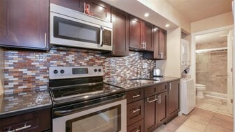 21 S Monroe Ave in Margate City, NJ - Building Photo