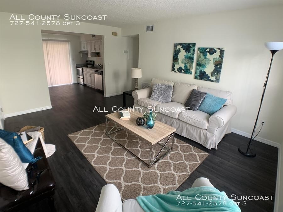 426 Palm Ave N-Unit -1 in St. Petersburg, FL - Foto de edificio