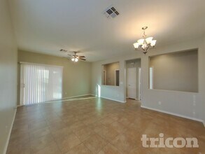 723 W Dana Dr in San Tan Valley, AZ - Building Photo - Building Photo