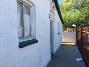 Borden's Court Apartments in Tucson, AZ - Building Photo - Building Photo