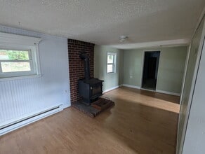 2353 Little Georgetown Rd in Hedgesville, WV - Building Photo - Building Photo