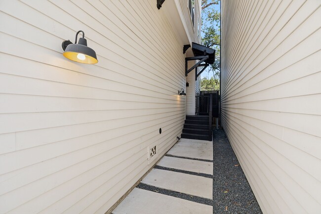 property at 1413 W 23rd St