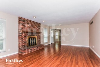 4446 Skyridge Dr in St. Louis, MO - Building Photo - Building Photo