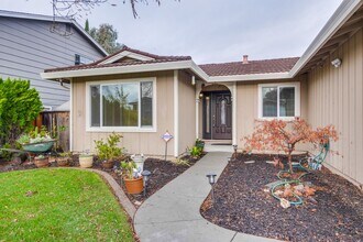 2062 Lockwood Dr in San Jose, CA - Building Photo - Building Photo