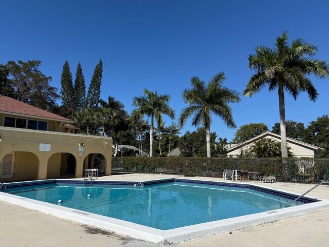 property at 10762 La Placida Dr