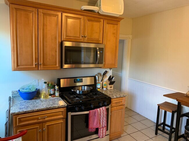 1081 Broadway, Unit 2