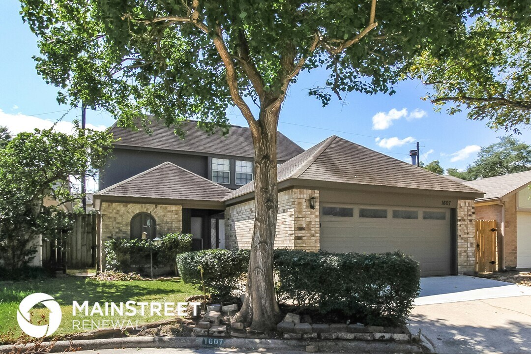 1607 Bodart Cir in Houston, TX - Building Photo